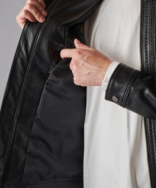 TETE HOMME(テットオム)の「イタリアンレザーブルゾン(ライダースジャケット・メンズ・ブラック・LARGE/MEDIUM/SMALL)」の12枚目の写真