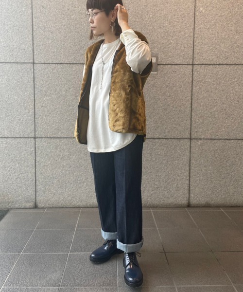 Barbour(バブアー)の「BARBOUR (バブアー) WARM PILE WAISTCOAT ZIPIN LINER(MLI0004)(ベスト・メンズ・ブラウン・40/42)」の3枚目の写真