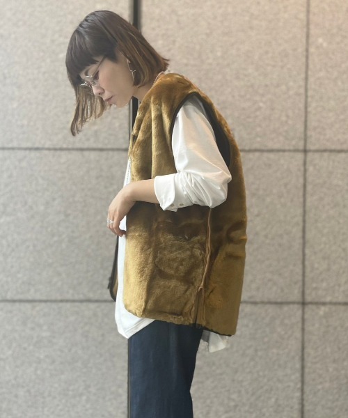 Barbour(バブアー)の「BARBOUR (バブアー) WARM PILE WAISTCOAT ZIPIN LINER(MLI0004)(ベスト・メンズ・ブラウン・40/42)」の4枚目の写真