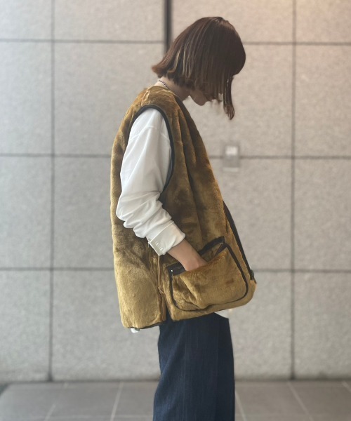 Barbour(バブアー)の「BARBOUR (バブアー) WARM PILE WAISTCOAT ZIPIN LINER(MLI0004)(ベスト・メンズ・ブラウン・40/42)」の7枚目の写真
