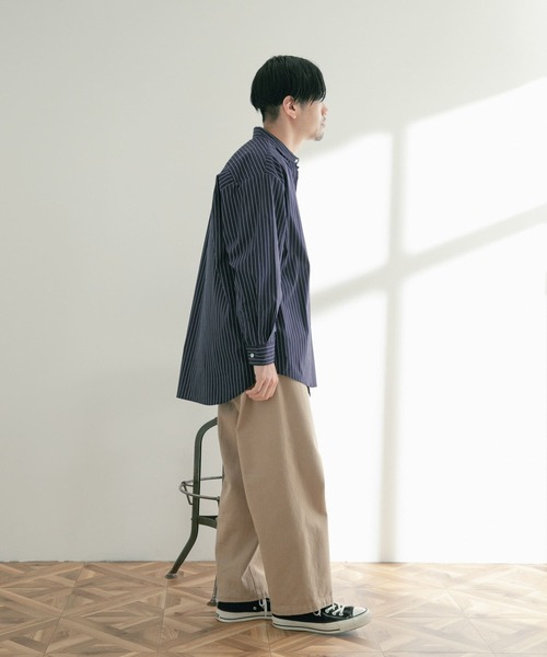 ITEMS URBANRESEARCH(アイテムズ アーバンリサーチ)の「オーバーサイズストライプシャツ(シャツ/ブラウス・メンズ・ブラック/ネイビー/ブルー・LARGE/MEDIUM)」の11枚目の写真