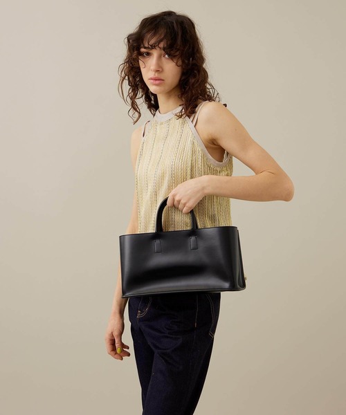Courtney Orla（コートニーオーラ）の「【Courtney Orla/コートニーオーラ】CURVE WIDE TOTE s/トートバッグ（トートバッグ・レディース・ブラック・FREE）」の4枚目の写真