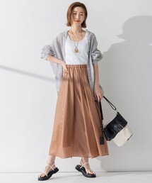 23区（ニジュウサンク）の「【洗える】グロッシーボイル タック