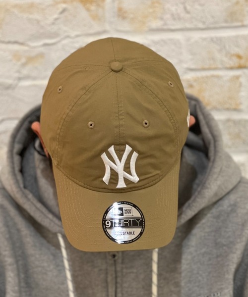 NEW ERA(ニューエラ)の「NEWERA 930 TYPEWRITER(キャップ・メンズ・ブラック/モスグリーン系/ブルー/ベージュ/ダークグリーン/オフホワイト・FREE)」の4枚目の写真