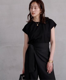 UR'S（ユアーズ）の「フレンチスリーブクルーネックトップス（Tシャツ/カットソー・レディース）」