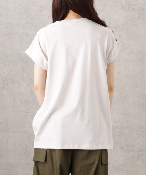 CONVERSE(コンバース)の「CONVERSE コンバース サイドスリット入りフレンチスリーブTシャツ(Tシャツ/カットソー・レディース・ブラック/ホワイト/ライトベージュ・L/M)」の12枚目の写真