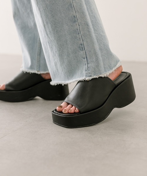 mystic（ミスティック）の「ボリュームサンダル（サンダル・レディース・ブラック/アイボリー・36/37/38）」の11枚目の写真