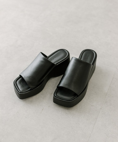 mystic（ミスティック）の「ボリュームサンダル（サンダル・レディース・ブラック/アイボリー・36/37/38）」の14枚目の写真