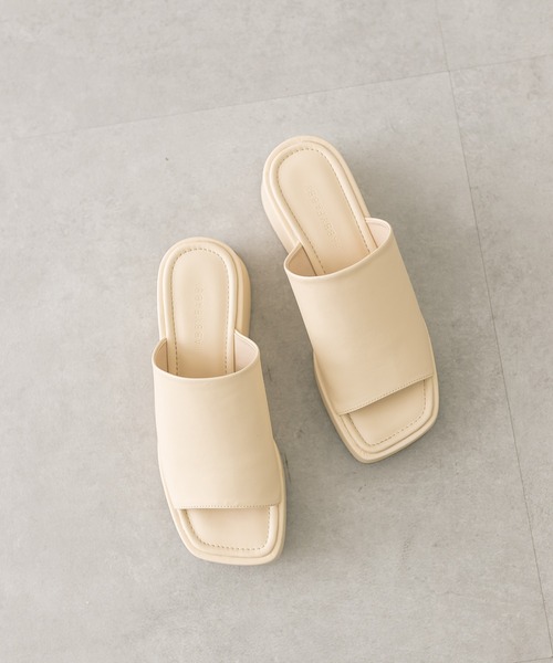 mystic（ミスティック）の「ボリュームサンダル（サンダル・レディース・ブラック/アイボリー・36/37/38）」の3枚目の写真