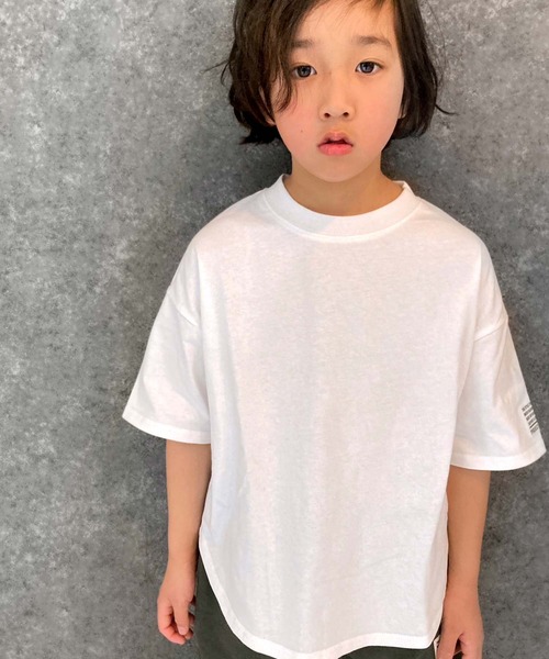 THE CASUAL(カジュアル)の「BIGシルエット 無地半袖ヘムT(Tシャツ/カットソー・キッズ・オフホワイト/ベージュ/ダークグリーン/杢グレー/チャコール/ブラック・160cm/140cm/120cm/150cm/130cm/110cm)」の8枚目の写真