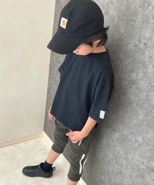 THE CASUAL(カジュアル)の「BIGシルエット 無地半袖ヘムT(Tシャツ/カットソー・キッズ・オフホワイト/ベージュ/ダークグリーン/杢グレー/チャコール/ブラック・160cm/140cm/120cm/150cm/130cm/110cm)」の16枚目の写真