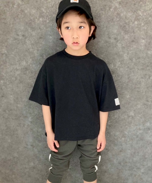 THE CASUAL(カジュアル)の「BIGシルエット 無地半袖ヘムT(Tシャツ/カットソー・キッズ・オフホワイト/ベージュ/ダークグリーン/杢グレー/チャコール/ブラック・160cm/140cm/120cm/150cm/130cm/110cm)」の17枚目の写真