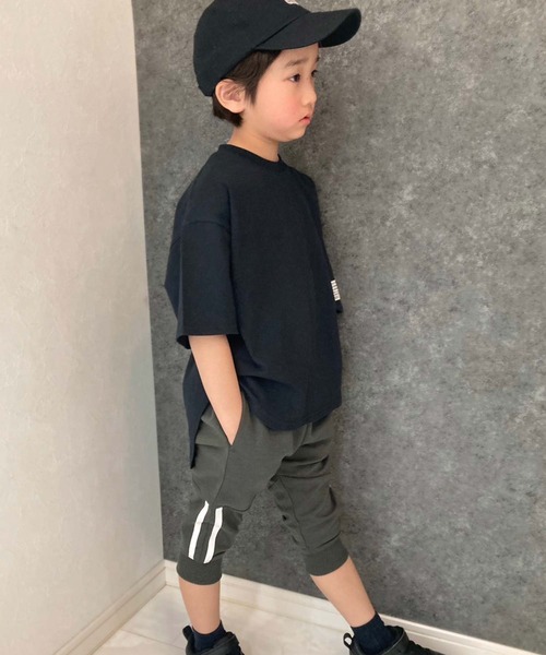 THE CASUAL(カジュアル)の「BIGシルエット 無地半袖ヘムT(Tシャツ/カットソー・キッズ・オフホワイト/ベージュ/ダークグリーン/杢グレー/チャコール/ブラック・160cm/140cm/120cm/150cm/130cm/110cm)」の19枚目の写真
