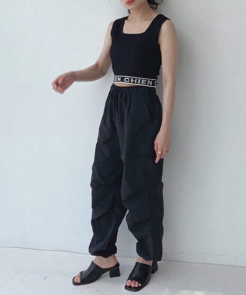 AS KNOW AS plus(アズノゥアズプラス)の「〇シャカナイロンミリタリーカーゴパンツ(カーゴパンツ・レディース・アイボリー/カーキ/サックスブルー/ブラック/グレー/ピンク・FREE)」の17枚目の写真