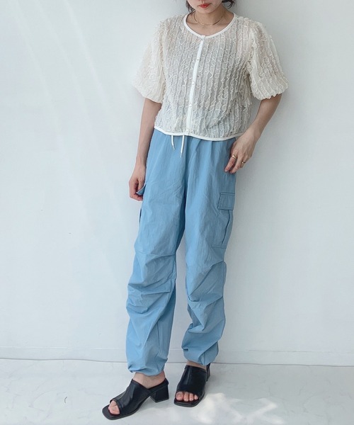 AS KNOW AS plus(アズノゥアズプラス)の「〇シャカナイロンミリタリーカーゴパンツ(カーゴパンツ・レディース・アイボリー/カーキ/サックスブルー/ブラック/グレー/ピンク・FREE)」の9枚目の写真