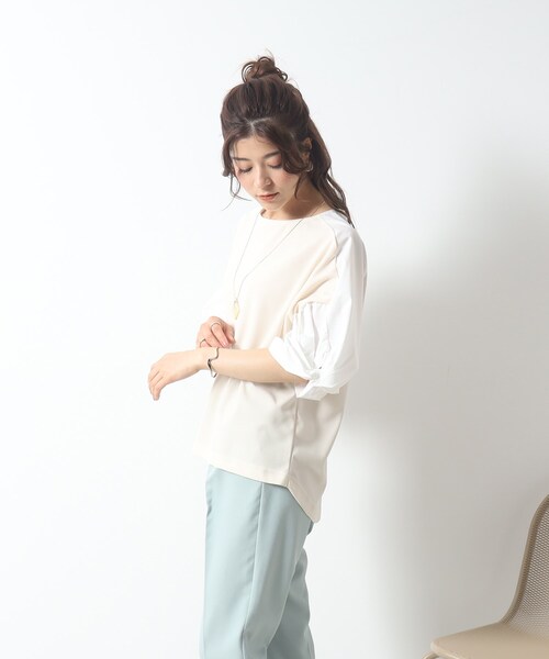 SHOO・LA・RUE（シューラルー）の「◆ボリューム袖が華奢見え。異素材ねじりトップス（Tシャツ/カットソー・レディース・ブラック系4/ライトグリーン系/ベージュ系その他7・00）」の11枚目の写真