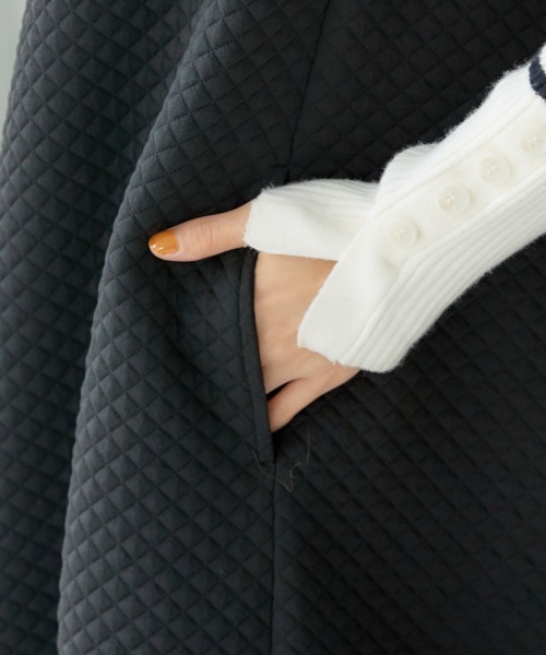 miclat（ミクラ）の「大きいサイズ　キーネックキルティングワンピース　miclat（ワンピース・レディース・ブラック/ブラウン・L/LL/3L/4L/5L）」の10枚目の写真