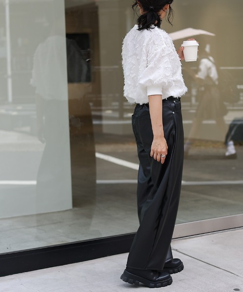 COLONY 2139（コロニートゥーワンスリーナイン）の「フリンジジャガードクルーネックパフスリーブプルオーバー（シャツ/ブラウス・レディース・オフホワイト/ブラック・FREE）」の11枚目の写真