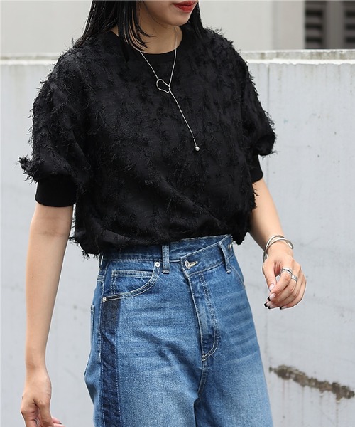 COLONY 2139（コロニートゥーワンスリーナイン）の「フリンジジャガードクルーネックパフスリーブプルオーバー（シャツ/ブラウス・レディース・オフホワイト/ブラック・FREE）」の6枚目の写真