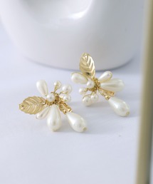 PourVous | リーフモチーフパールイヤリング 結婚式 同窓会 オケージョン 二次会(イヤリング)