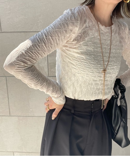 y/m by misato（イムバイミサト）の「ジオメトリックジャガードシアートップス（Tシャツ/カットソー・レディース・アイボリー/ブラック・FREE）」の17枚目の写真