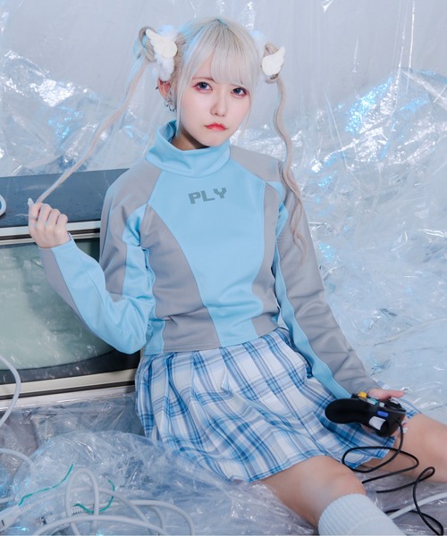 Pal elfy（パルエルフィー）の「ハイネックサイバージャージ（ジャージ