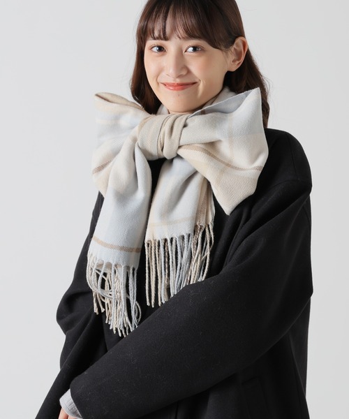 Honeys（ハニーズ）の「大きめチェック柄マフラー（マフラー・レディース・ピンク系その他2/ブルー系その他/グレー系その他2/グレー系その他/ベージュ系その他/サックスブルー系1/ネイビー系/サックスブルー系/ピンク系その他・FREE）」の10枚目の写真