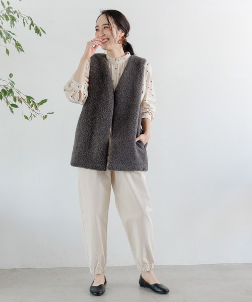 studio CLIP（スタディオクリップ）の「アソートファーベスト（ベスト・レディース・ライトグレー/ベージュ/モカ/スモーク・FREE）」の14枚目の写真