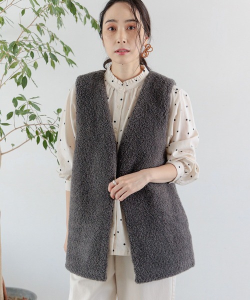 studio CLIP（スタディオクリップ）の「アソートファーベスト（ベスト・レディース・ライトグレー/ベージュ/モカ/スモーク・FREE）」の18枚目の写真