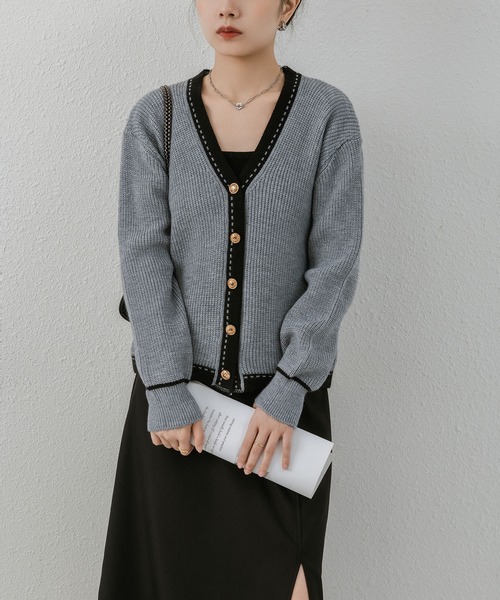 MAISON DE THERESE(メゾン ド テレーズ)の「バイカラーVネックボタン付きカーディガン(カーディガン/ボレロ・レディース・ホワイト/ブラック/ベージュ/グレー・FREE)」の3枚目の写真