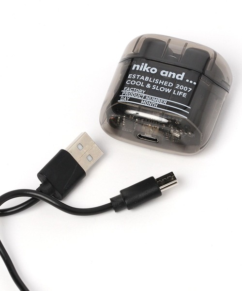 niko and...（ニコアンド）の「オリジナルニコロゴクリアワイヤレスイヤホン（ヘッドフォン/イヤホン・レディース・ブラック/その他1・0）」の9枚目の写真