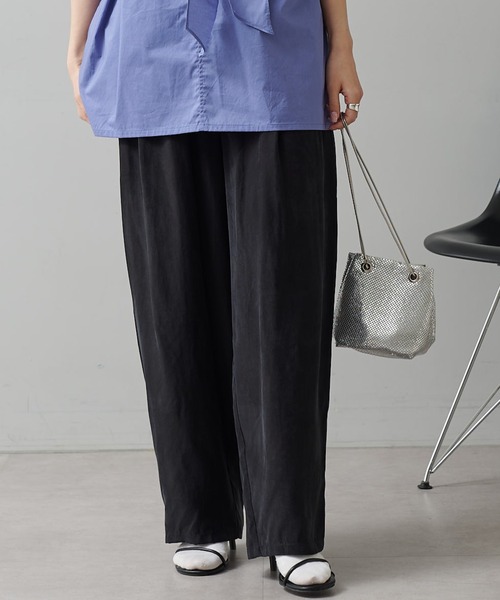 PUAL CE CIN（ピュアルセシン）の「パウダーサテンイージーパンツ（その他パンツ・レディース・ベージュ/ブラック/アイボリー・FREE）」の3枚目の写真