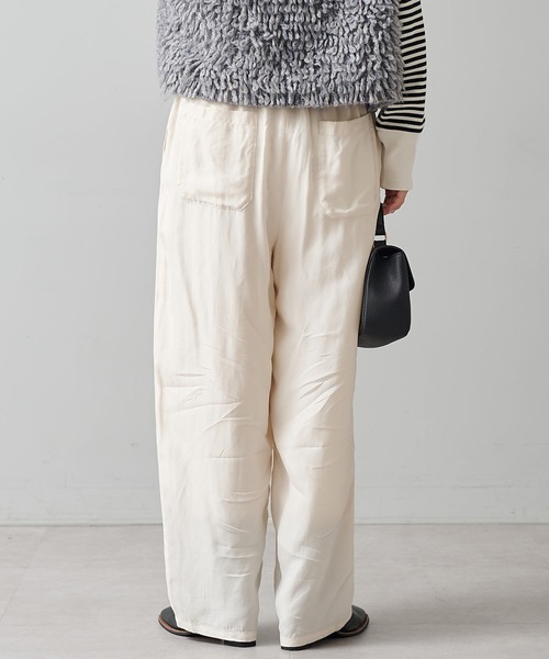 PUAL CE CIN（ピュアルセシン）の「パウダーサテンイージーパンツ（その他パンツ・レディース・ベージュ/ブラック/アイボリー・FREE）」の8枚目の写真