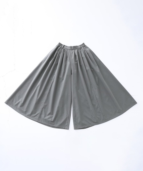 kOhAKU（コハク）の「『ボリュームワイドパンツ』（その他パンツ・レディース・グレー/ブラック・FREE）」の8枚目の写真
