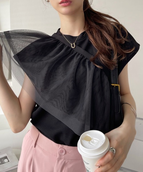 Eclat one(エクラワン)の「マルチウェイ グラデーション チュールフリル付き フレンチスリーブカットソー(Tシャツ/カットソー・レディース・ブラック/アイボリー/ライトグレー/チャコールグレー・FREE)」の6枚目の写真