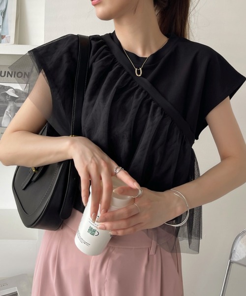 Eclat one(エクラワン)の「マルチウェイ グラデーション チュールフリル付き フレンチスリーブカットソー(Tシャツ/カットソー・レディース・ブラック/アイボリー/ライトグレー/チャコールグレー・FREE)」の10枚目の写真