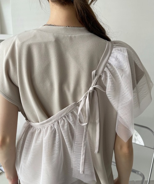 Eclat one(エクラワン)の「マルチウェイ グラデーション チュールフリル付き フレンチスリーブカットソー(Tシャツ/カットソー・レディース・ブラック/アイボリー/ライトグレー/チャコールグレー・FREE)」の14枚目の写真