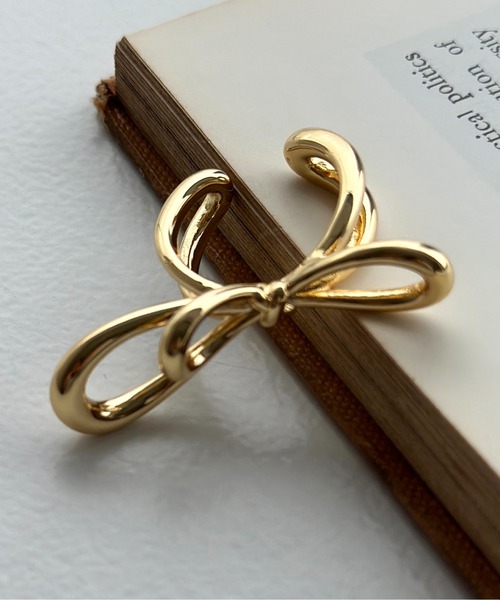 apres jour mignon（アプレジュールミニョン）の「【apresjour mignon×ARIAZ】リボンリング（リング・レディース・シルバー/ゴールド・ONESIZE）」の2枚目の写真