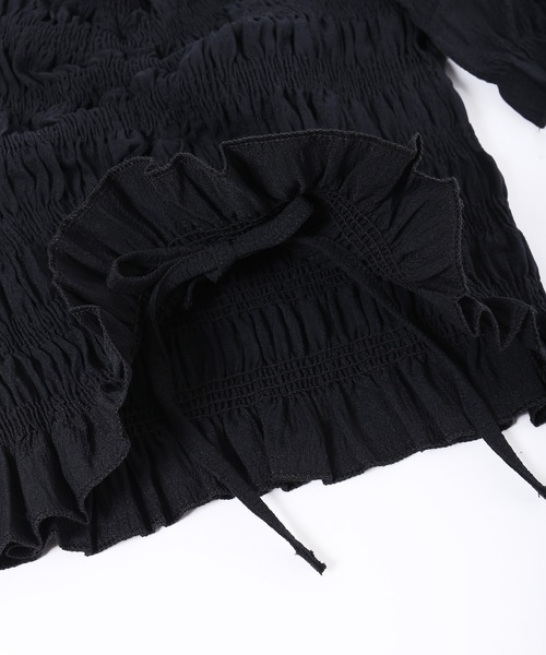 PHILLY（フィリー）の「【PHILLY】シャーリングフリルブラウス（シャツ/ブラウス・レディース・ブラック/ホワイト/アイボリー・FREE）」の4枚目の写真