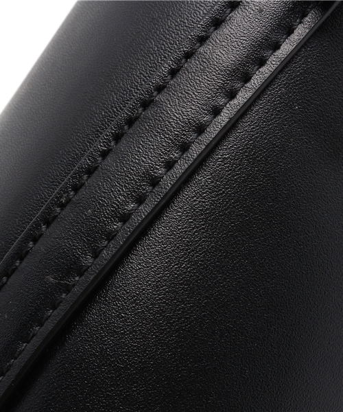 Khaju（カージュ）の「Khaju:バイカラードローストリングバッグ（ハンドバッグ・レディース・ブラック/ベージュ・ONE SIZE）」の7枚目の写真