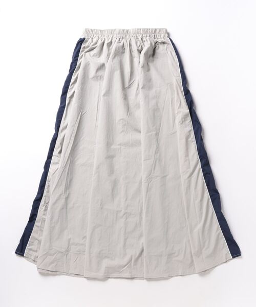 STYLEBLOCK（スタイルブロック）の「綿タッチタフタサイドラインフレアスカート（スカート・レディース・ブラック/アイボリー/ライトグレー・M）」の3枚目の写真