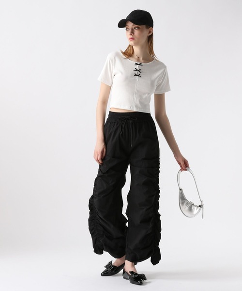 FOREVER 21(フォーエバー トゥエンティーワン)の「【2024SS】ギャザーボリュームパンツ(カーゴパンツ・レディース・オフホワイト/ブラック/ピンク・SMALL/MEDIUM)」の16枚目の写真