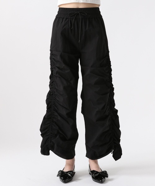 FOREVER 21(フォーエバー トゥエンティーワン)の「【2024SS】ギャザーボリュームパンツ(カーゴパンツ・レディース・オフホワイト/ブラック/ピンク・SMALL/MEDIUM)」の12枚目の写真