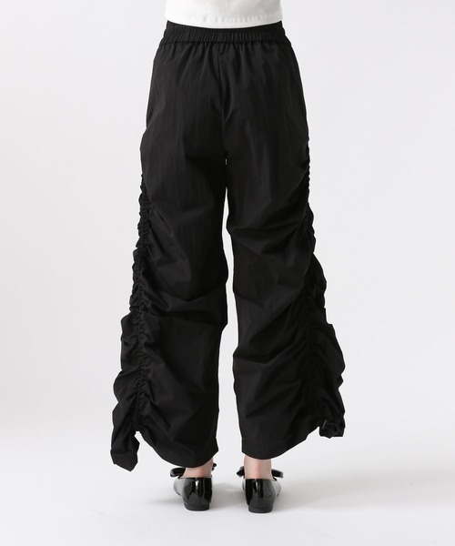FOREVER 21(フォーエバー トゥエンティーワン)の「【2024SS】ギャザーボリュームパンツ(カーゴパンツ・レディース・オフホワイト/ブラック/ピンク・SMALL/MEDIUM)」の14枚目の写真