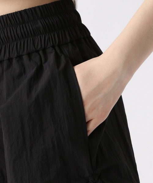 FOREVER 21(フォーエバー トゥエンティーワン)の「【2024SS】ギャザーボリュームパンツ(カーゴパンツ・レディース・オフホワイト/ブラック/ピンク・SMALL/MEDIUM)」の7枚目の写真
