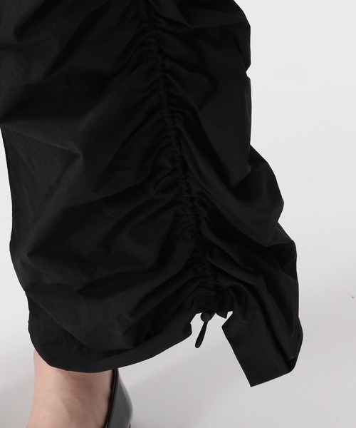 FOREVER 21(フォーエバー トゥエンティーワン)の「【2024SS】ギャザーボリュームパンツ(カーゴパンツ・レディース・オフホワイト/ブラック/ピンク・SMALL/MEDIUM)」の8枚目の写真