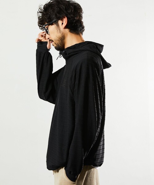 Jonas Claesson（ジョナスクレアッソン）の「JONAS CLAESSON/ジョナスクレアッソン ラッシュパーカー/フルジップパーカー/ラッシュガード/水陸両用（ラッシュガード・メンズ・ブラック・MEDIUM/LARGE）」の11枚目の写真