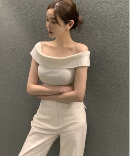 COMON+(コモンプラス)の「きれい目オフショルダーニットトップス(Tシャツ/カットソー・レディース・ブラック/ホワイト/ブラック×ホワイト・FREE)」の7枚目の写真