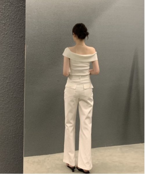 COMON+(コモンプラス)の「きれい目オフショルダーニットトップス(Tシャツ/カットソー・レディース・ブラック/ホワイト/ブラック×ホワイト・FREE)」の18枚目の写真