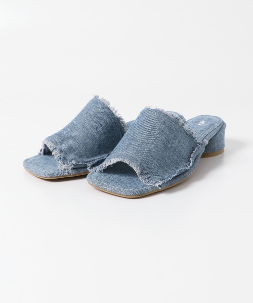 KBF（ケイビーエフ）の「デザインヒールスクエアトゥミュール（サンダル・レディース・ライトブルー/ブラック・38/36/37）」の8枚目の写真